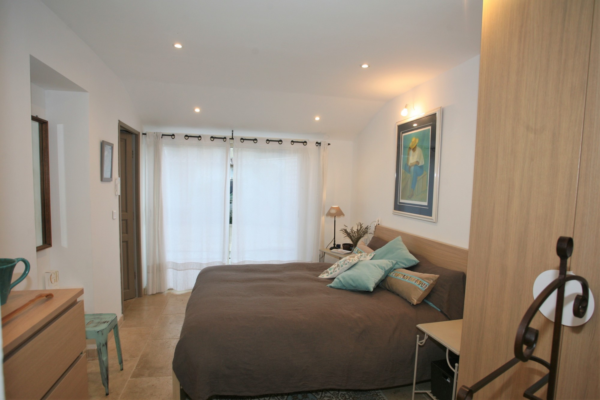 Roussillon, recent house for rent, in a quiet and shaded hamlet, with Tennis access