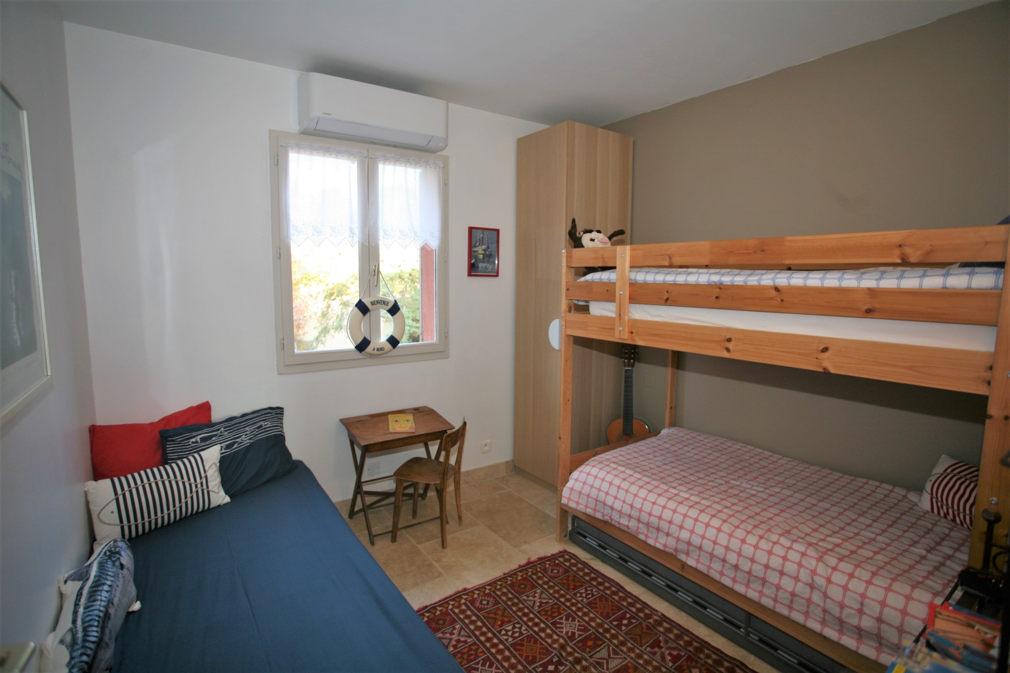 Roussillon, recent house for rent, in a quiet and shaded hamlet, with Tennis access