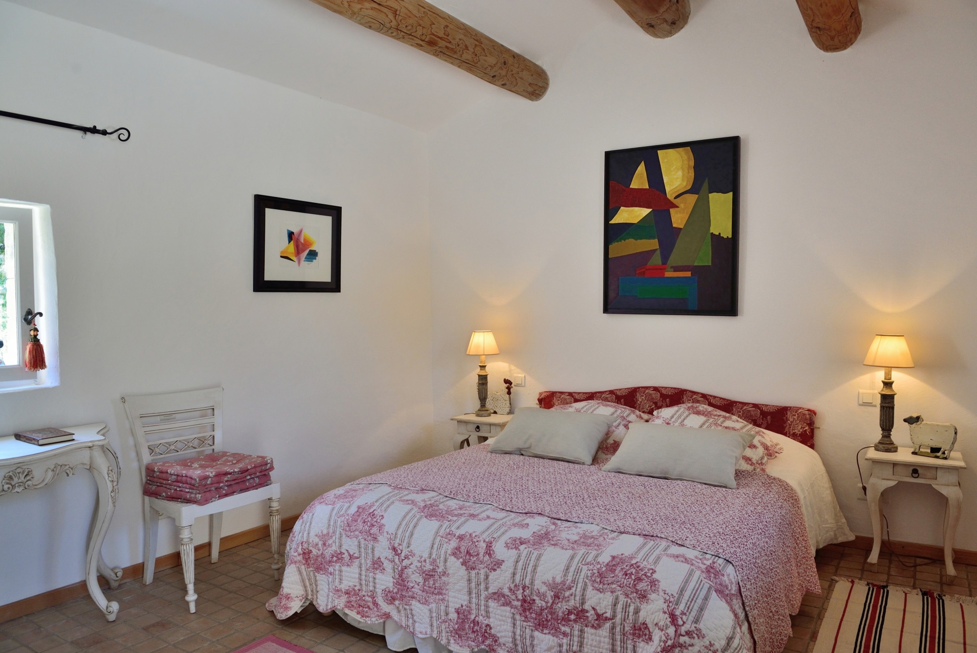 Provence, Bastide Provençale for rent on the heights of Apt, at the foot of the Luberon.