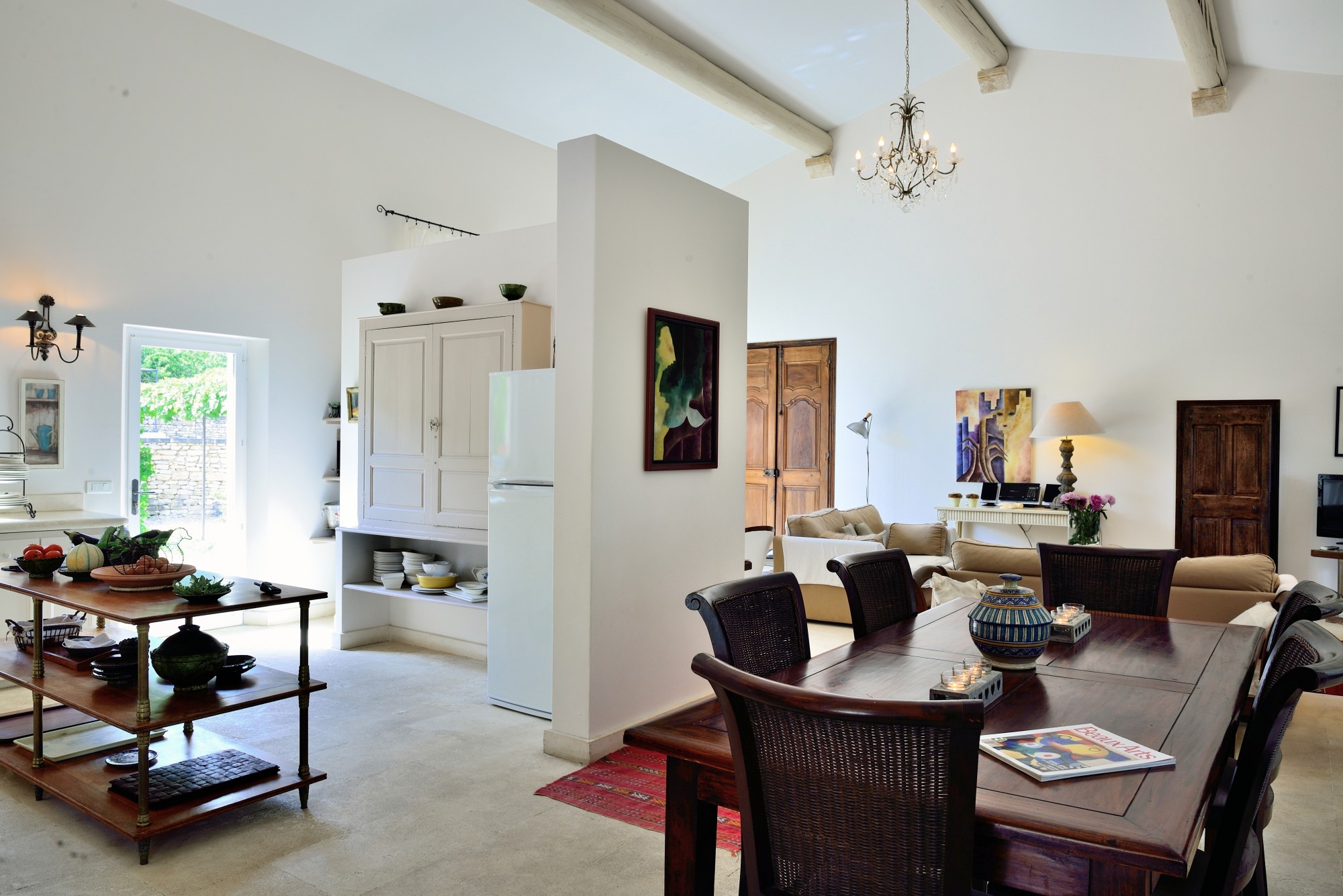 Provence, house for seasonal rentals on the heights of Apt, at the foot of the Luberon.