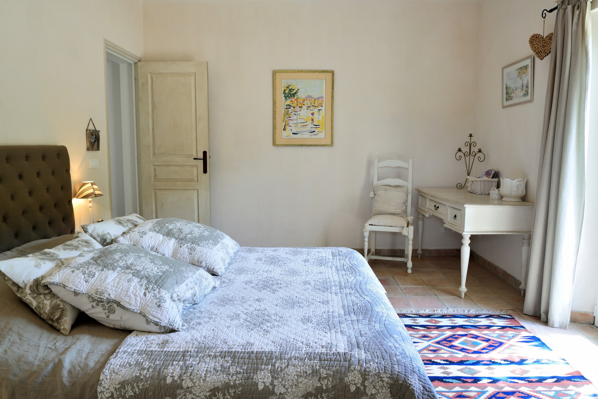 Provence, house for seasonal rentals on the heights of Apt, at the foot of the Luberon.