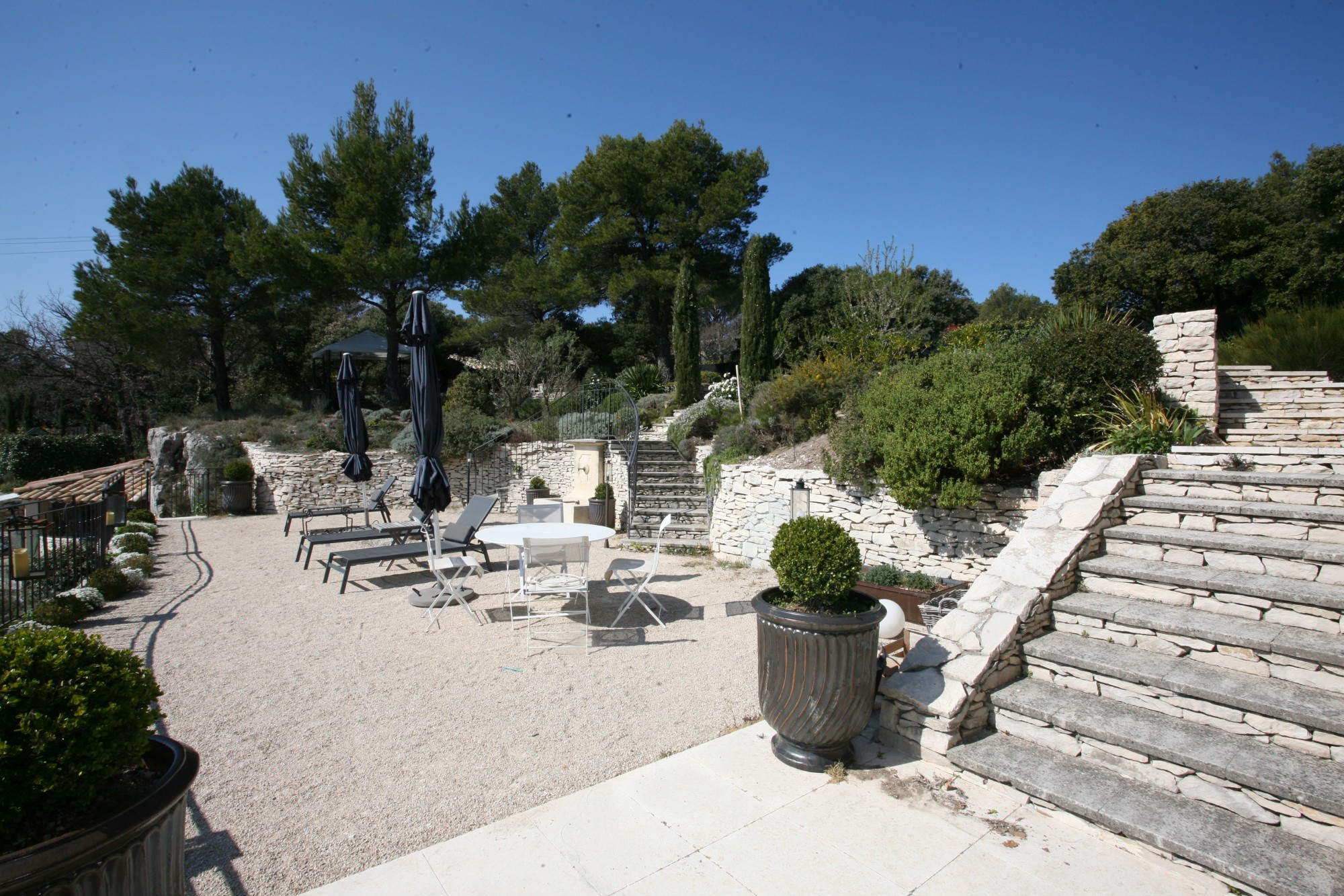 For seasonral rental in Murs, beautiful stone house with stunning views over the Luberon