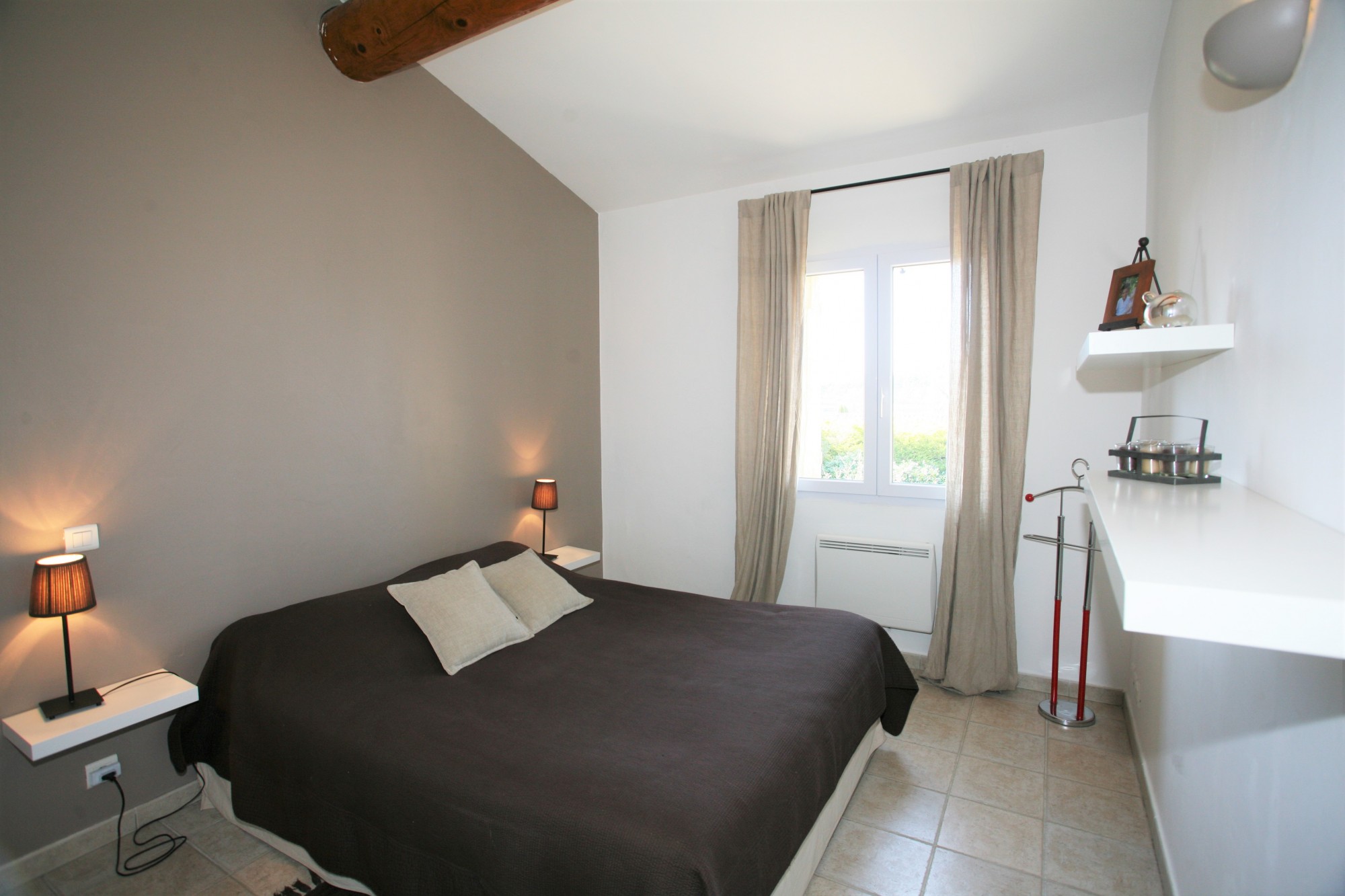 For rent in Provence, house with 4 bedrooms in a small hamlet in the Luberon