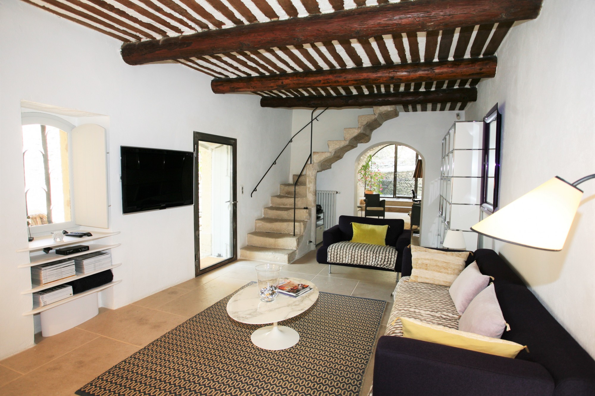 XVIth century Bergerie for rent in Gordes, with panoramic views of the Luberon.