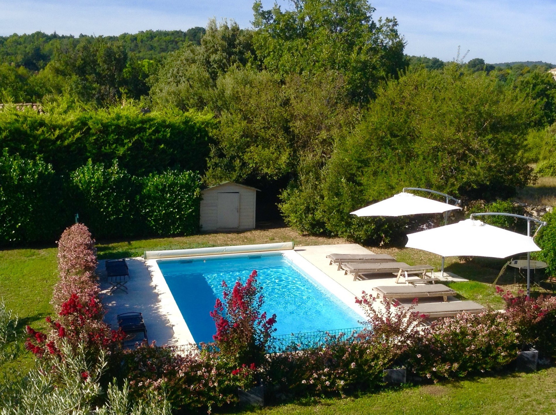 For rent in Provence, house with 4 bedrooms in a small hamlet in the Luberon
