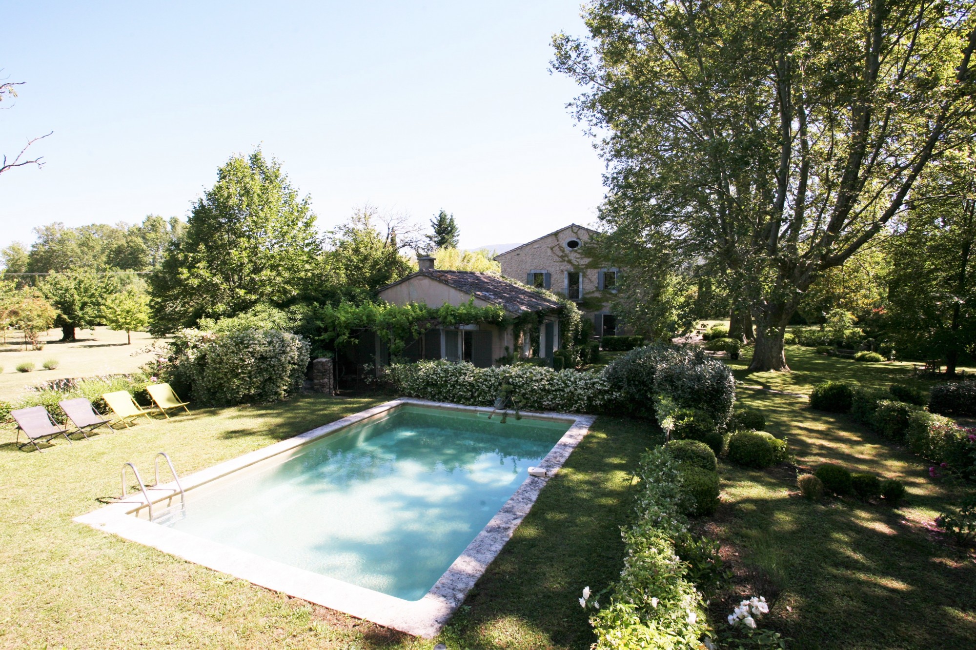 Une piscine au calme et sans vis-à-vis