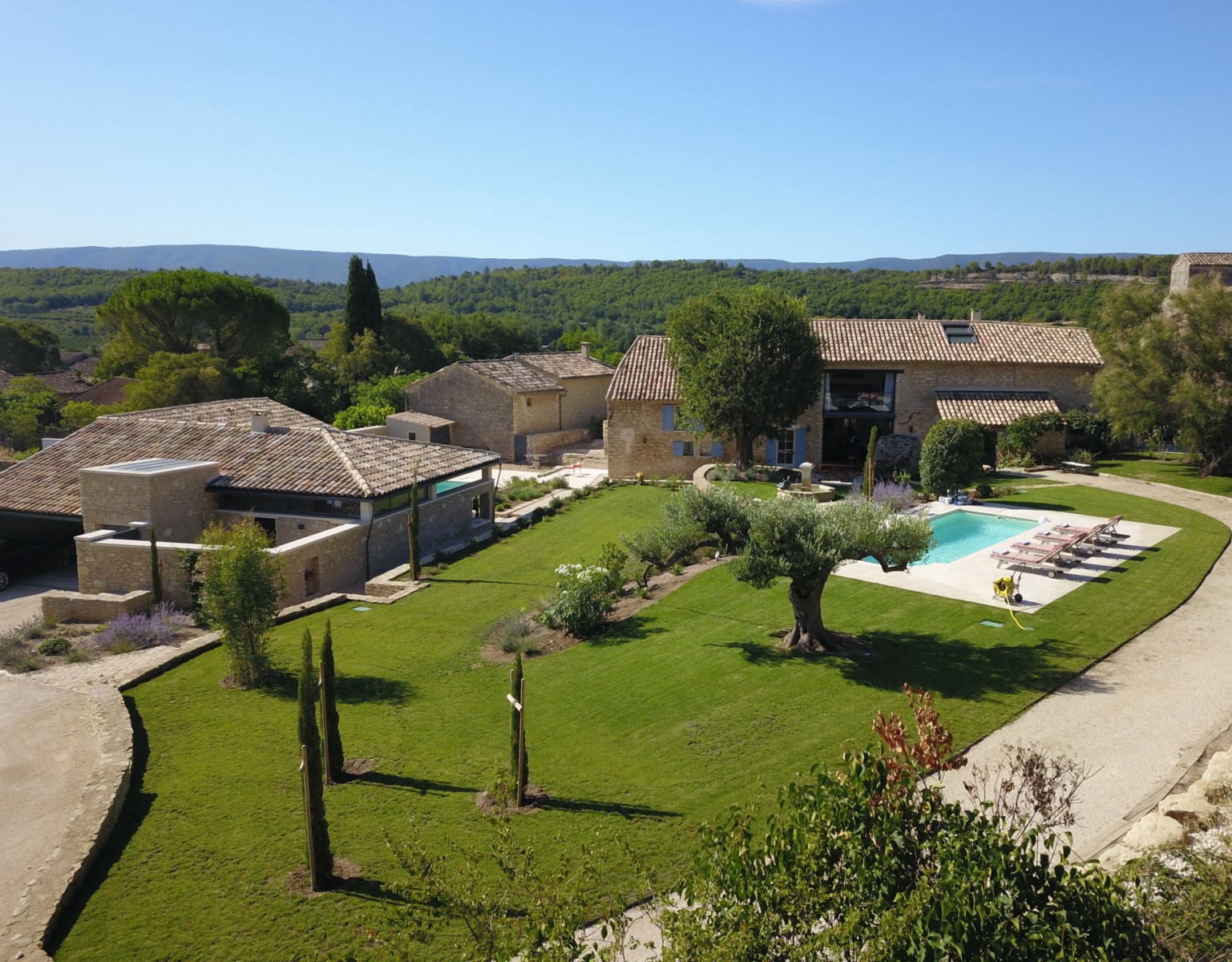 Mas rénové dans le Luberon