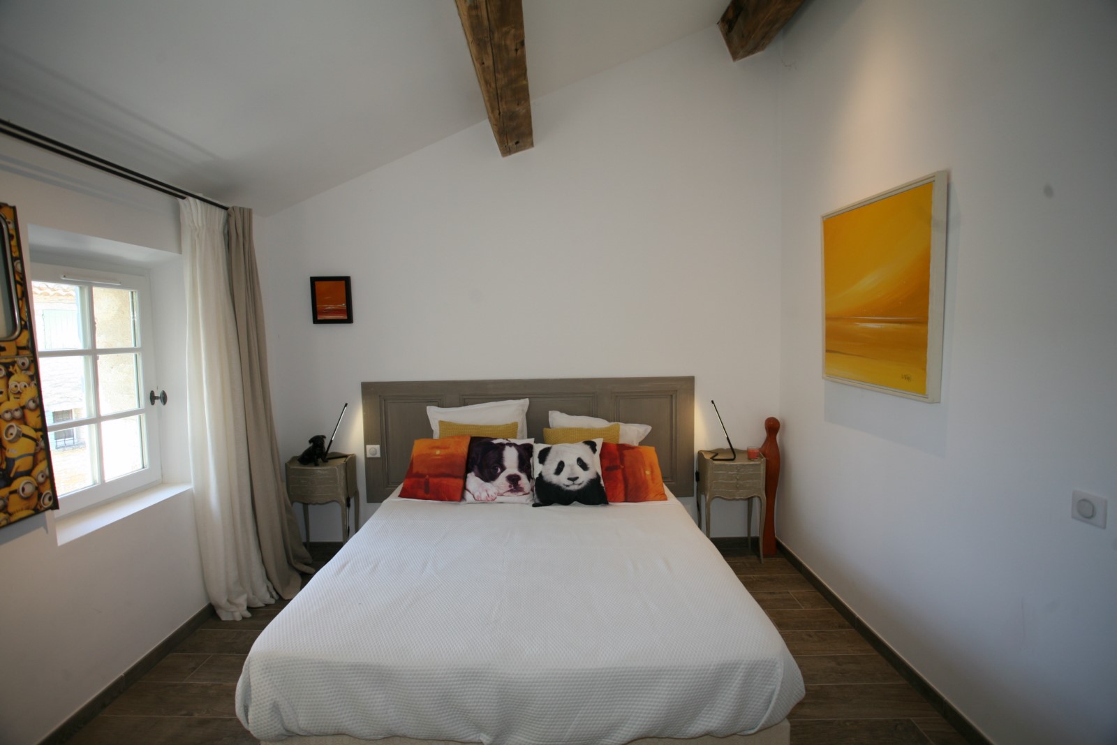 Luberon, on the edge of Saint-Pantaléon and Gordes, a superbly refurbished Mas with 2 swimming pools.
