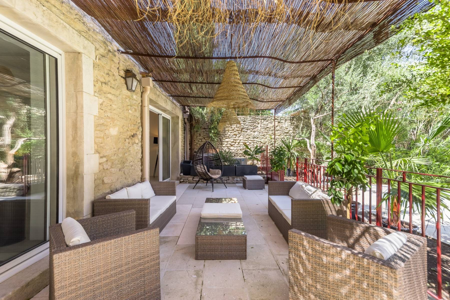 Authentic renovated House in a Gordes hamlet with pool, landscaped garden and expansive pool-house with outdoor summer kitchen