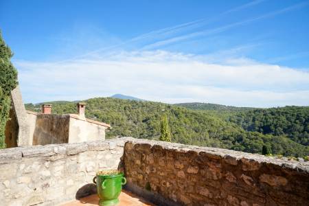 Our services in the sector of Lacoste in Luberon